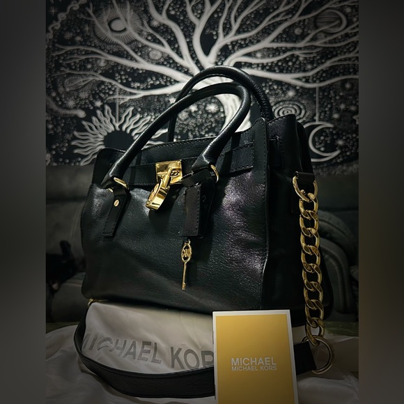 Michael Kors Black and Gold Satchel with Structured Design - Picture 3 of 17